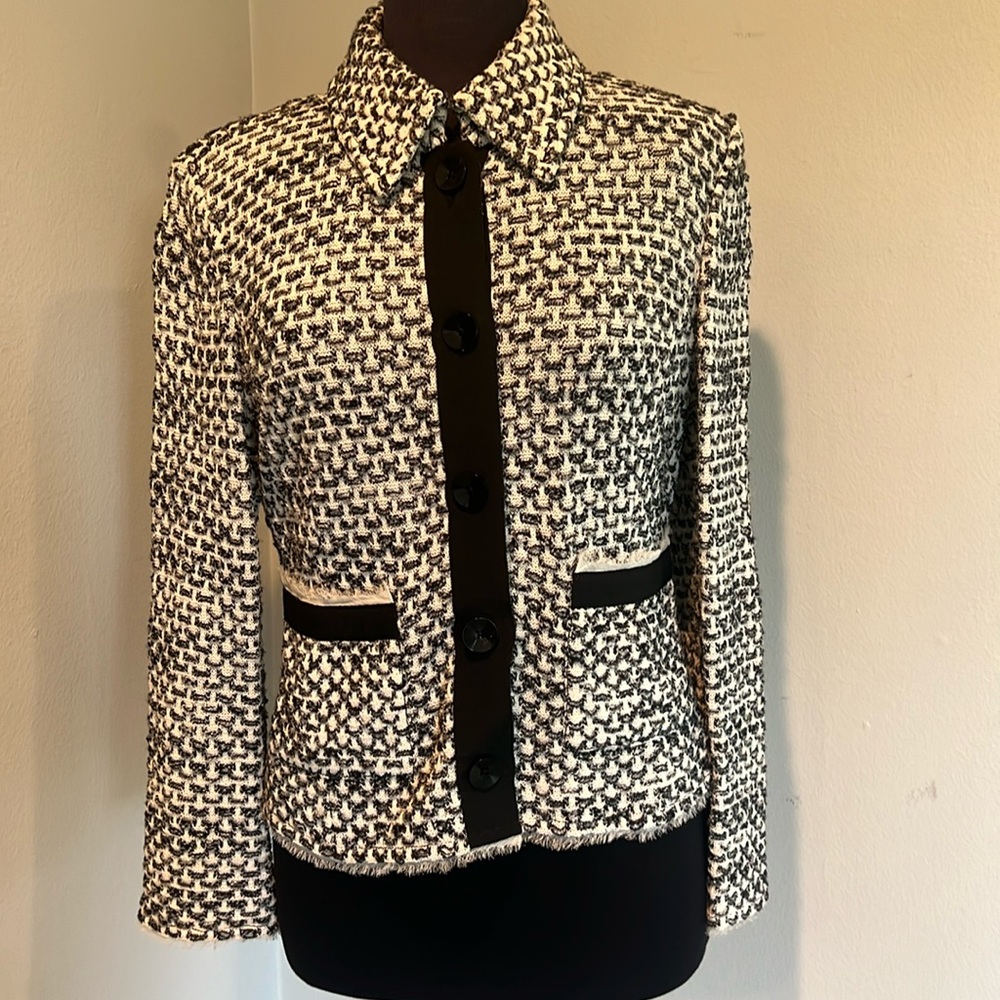 🎉HP🎉St. John knit button up jacket